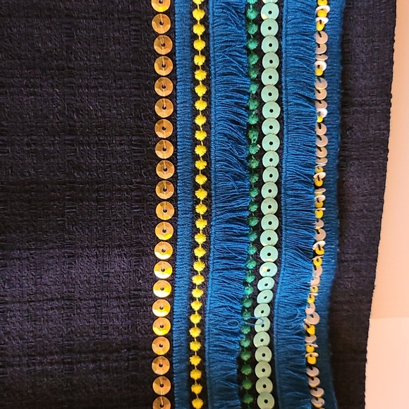 Tweed skirt with fun detail border - Picture 1 of 4